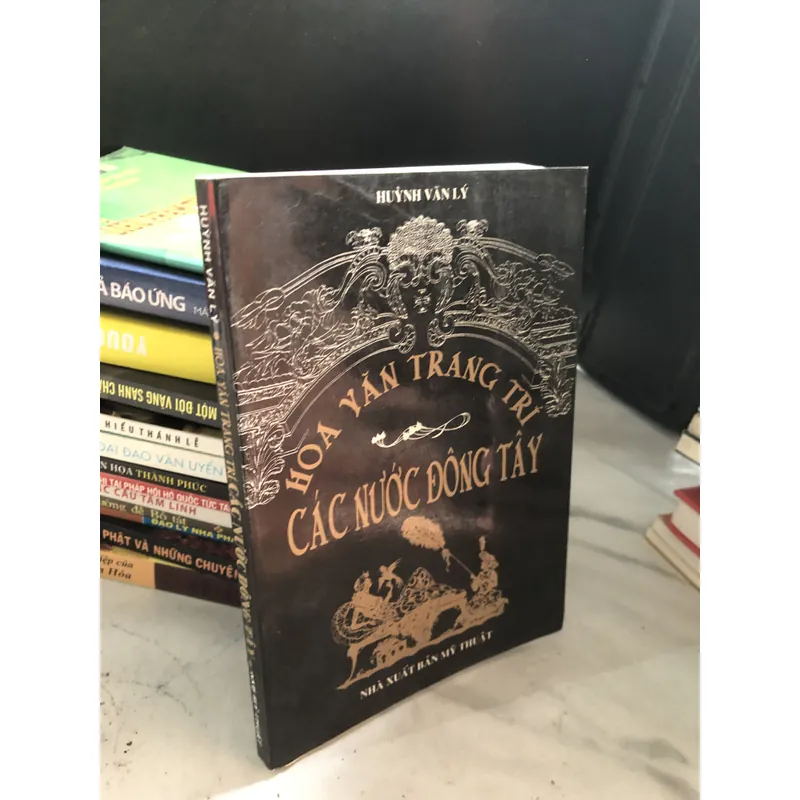 Hoa văn trang trí các Đông Tây 728286