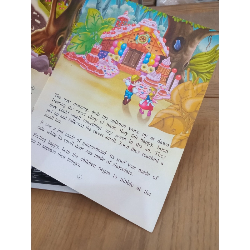 Uncle Moon's Fairy Tales: Hansel and Gretel- Dreamland Publications 995421