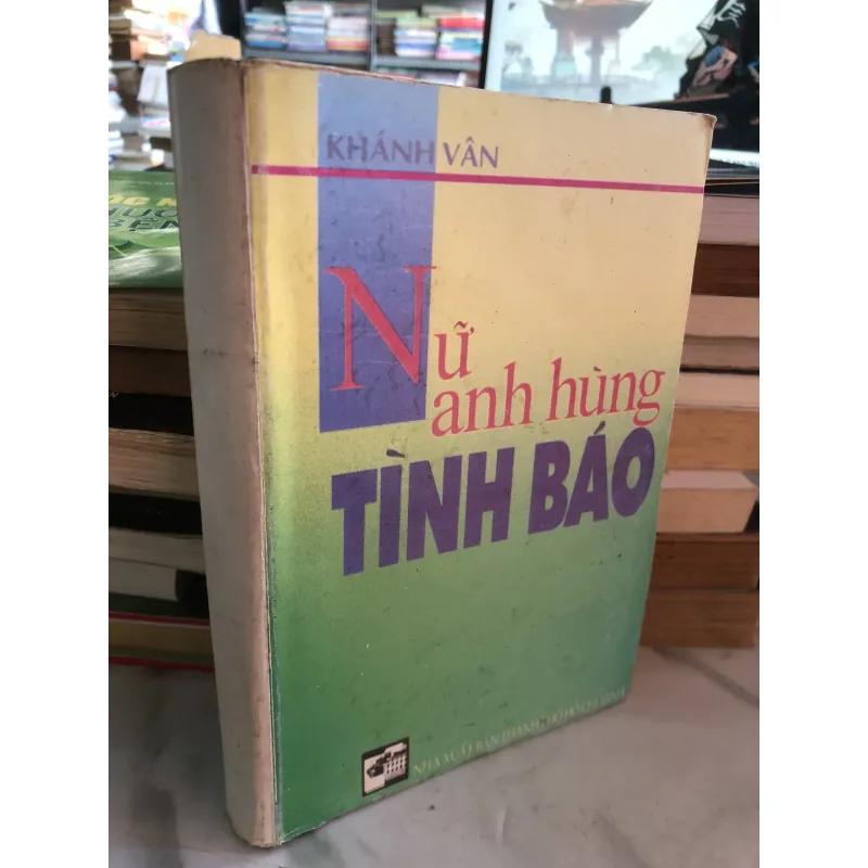 Nữ anh hùng tình báo 790087