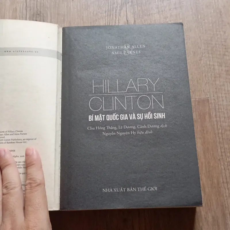 Hillary Clinton Bí mật quốc gia và sự hồi sinh  697970