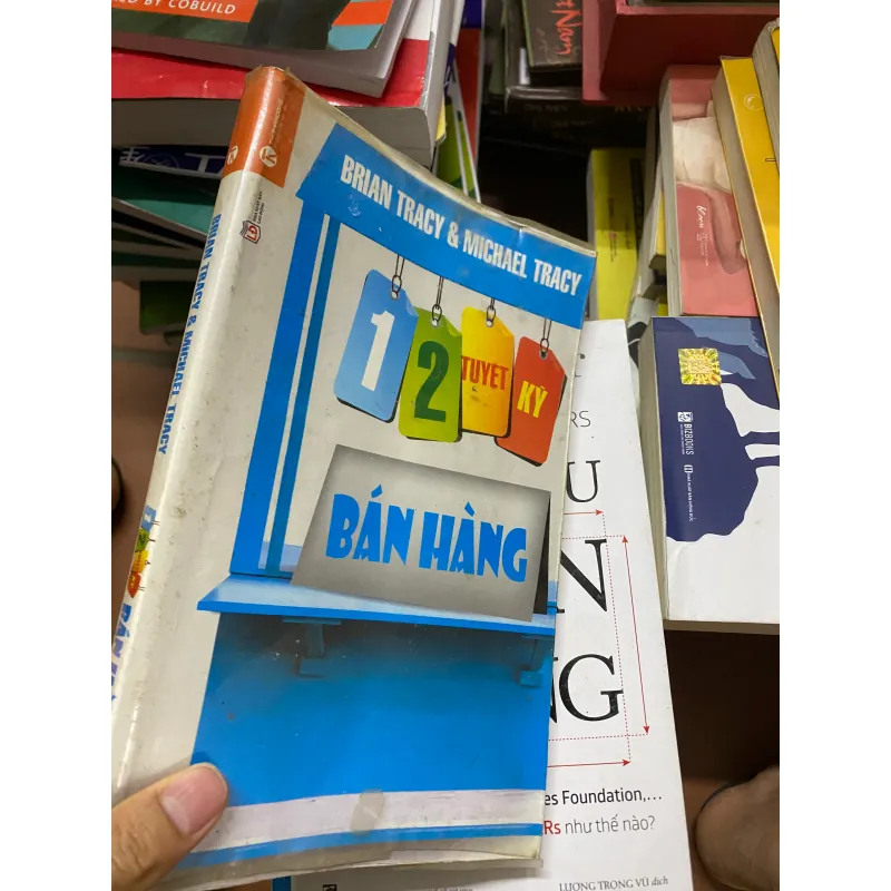 Sách 12 tuyệt kỹ bán hàng 311215