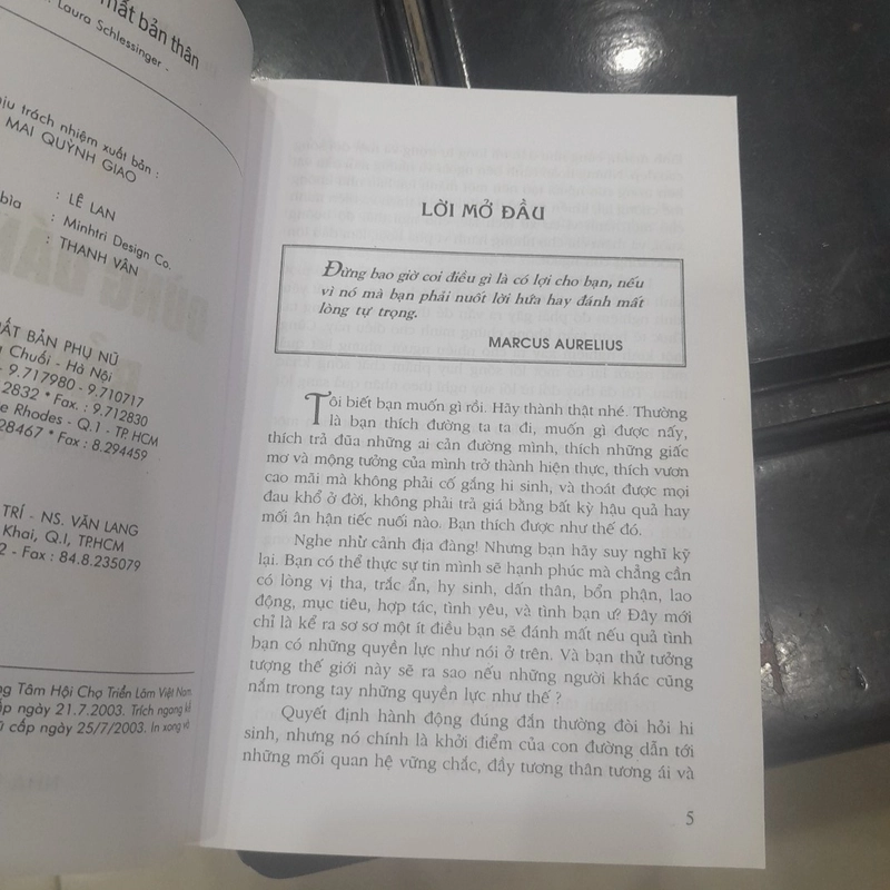 Dr. Laura Schlessinger - ĐỪNG ĐÁNH MẤT BẢN THÂN 360167