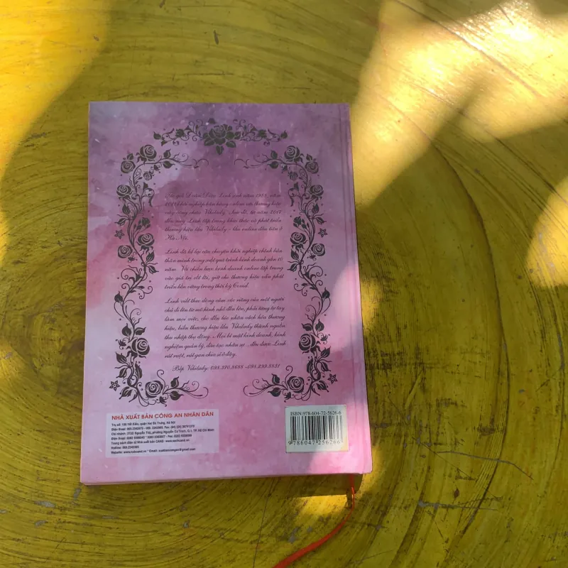 TƯ DUY KINH DOANH CỦA BÀ BÁN LẨU- ĐOÀN DIỆU LINH HAI TẬP BÌA CỨNG  785103