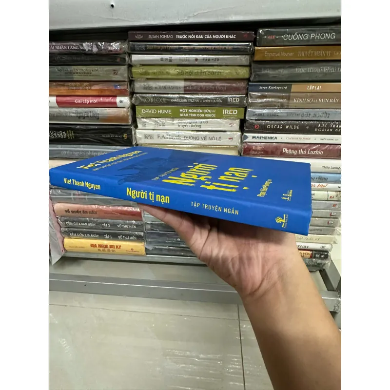 Người Tị Nạn - Viet Thanh Nguyen (Bìa cứng, ấn bản đặc biệt) 698267