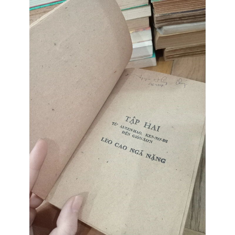 Một cuộc chiến tranh sáu đời tổng thống - Trần Trọng Trung 788050