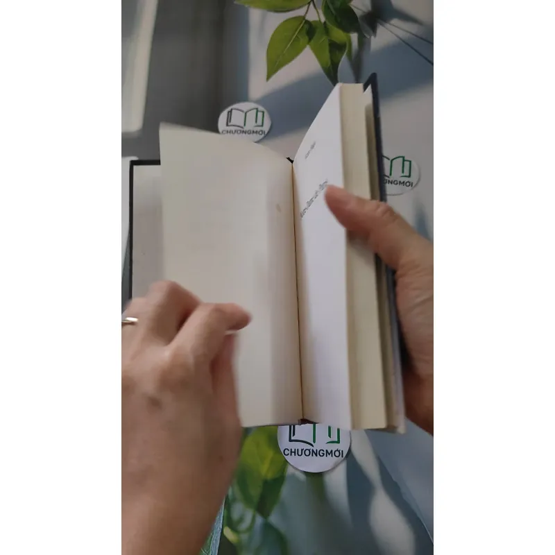 [MIỄN PHÍ BỌC SÁCH] [XƯA] Notre-Dame de Paris (1996) - Victor Hugo 990056