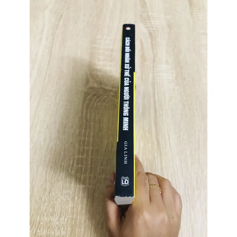 CÁCH ĐỐI NHÂN XỬ THẾ CỦA NGƯỜI THÔNG MINH  1004710