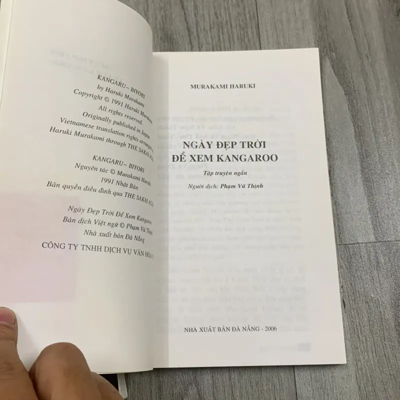 Đom đóm, ngày đẹp trời để xem kangaroo - haruki murakami. Combo 2c. 5b2 1012785