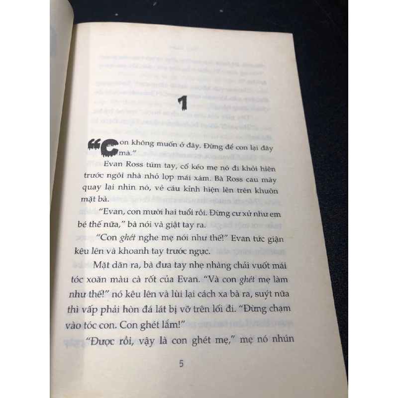 Nổi da gà Máu quái 2019 ố vàng bẩn bìa HCM0601 văn học 912789