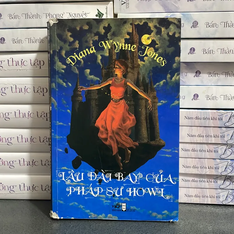 (Văn học) - Lâu đài bay của pháp sư Howl - Diana Wynne Jones 1003813