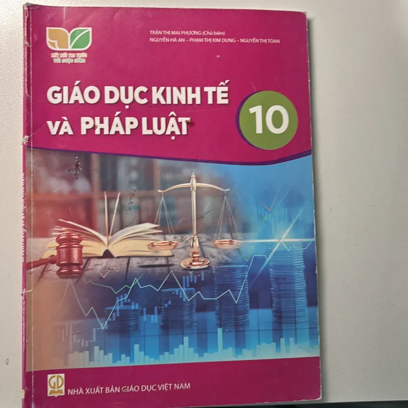 2 cuốn Giáo dục kinh tế và Pháp luật ( Lớp 10 và 11 ) 977655