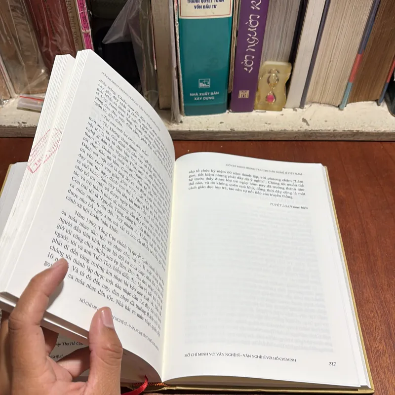 II Hồ Chí Minh Với Văn Nghệ Sĩ (Tập 4) - 2012 1009174