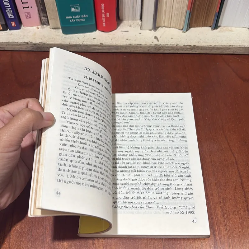 II Tựa Sách: Một Trăm Điều Nên Biết Về Phong Tục Việt Nam - Tân Việt - 2000 746646