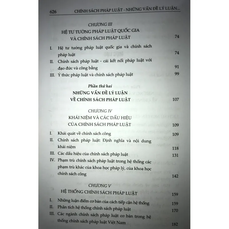Chính sách pháp luật những vấn đề lý luận và thực tiễn  740458