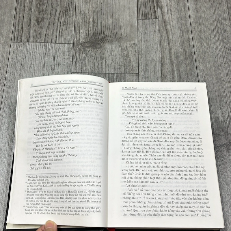 Truyện không nên đọc vào lúc giao thừa. 2b3 529596