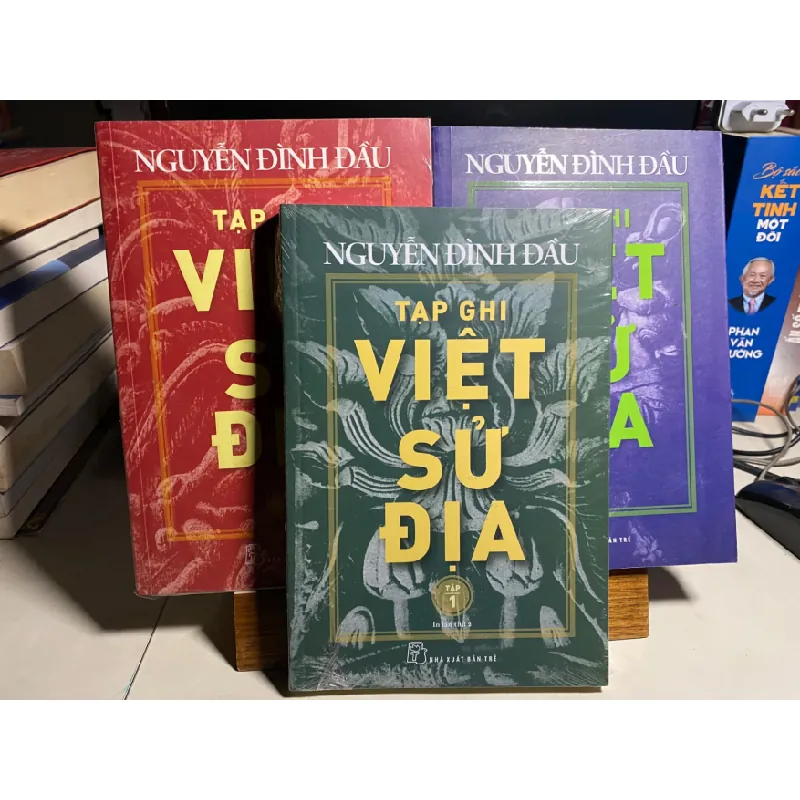 Tạp Ghi Việt Sử Địa- Nguyễn Đình Đầu- bộ 3 tập- NXB Trẻ2020- Tập 1-3 còn seal, tập 2 có ố cạnh STB1100 Blogmeo 27525 584979