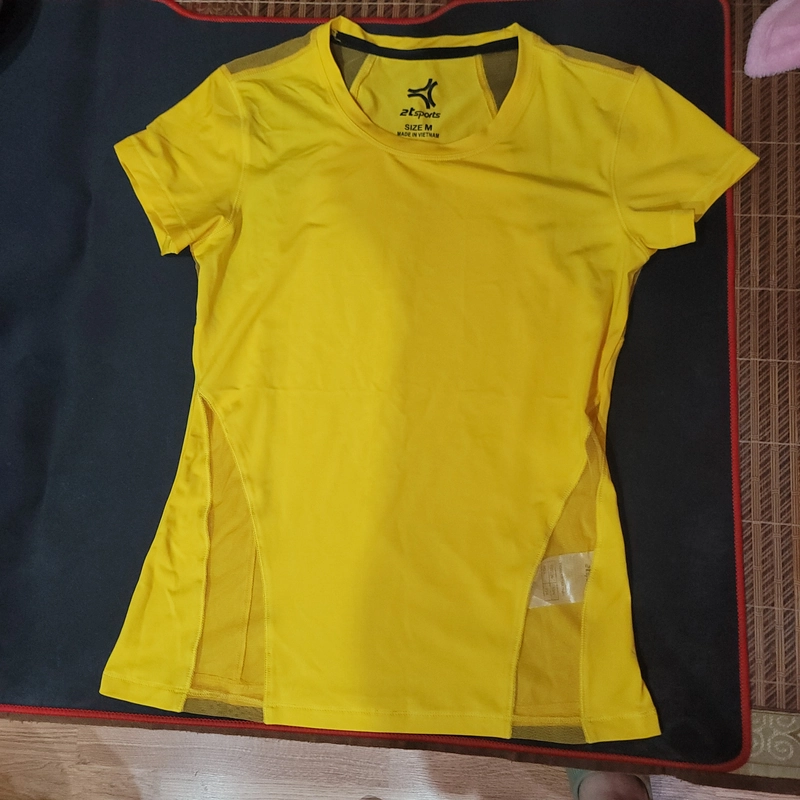 Áo Thể Thao màu Vàng Size M co dãn siêu đẹp 477420