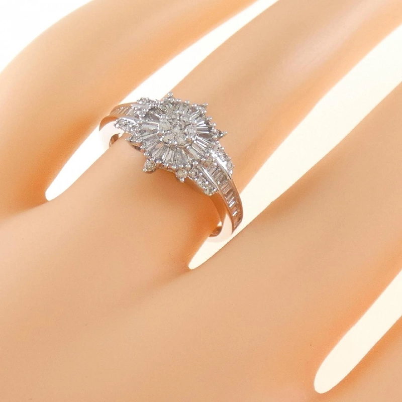 Nhẫn kim cương K18WG 0.62CT 673010