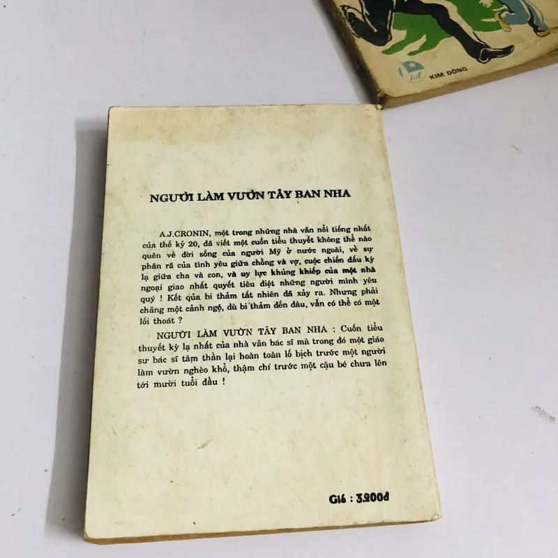 NGƯỜI LÀM VƯỜN TÂY BAN NHA 568222