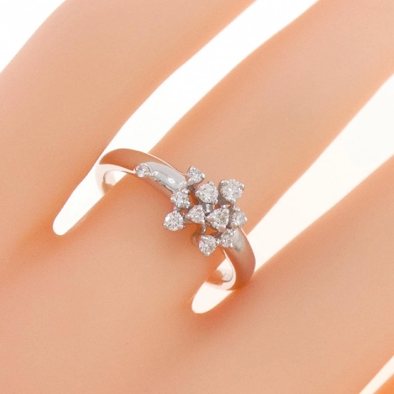 Nhẫn kim cương K18WG 0.21CT 671466