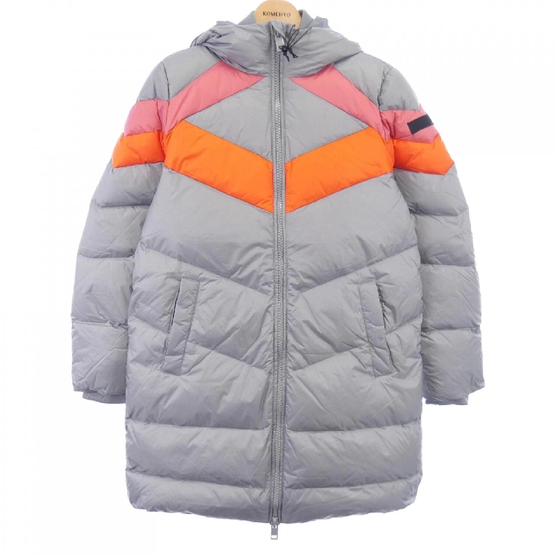 Áo khoác lông vũ DIESEL - Hàng hiệu Chính hãng 821895