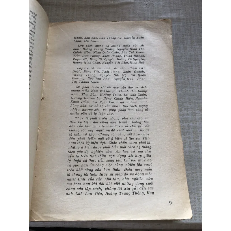 Thơ và mấy vấn đề trong thơ Việt Nam hiện đại 993463