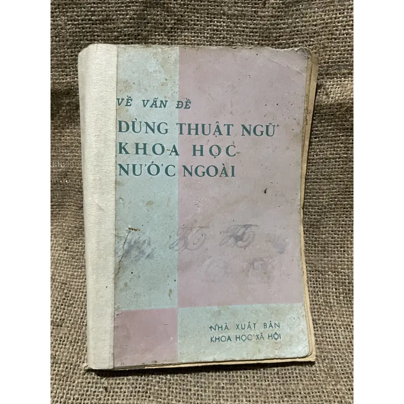 Về vấn đề sử dụng thuật ngữ khoa học nước ngoài 933206