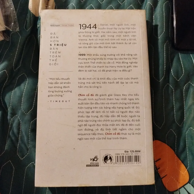 Chim cổ đỏ - Jo Nesbo 956970