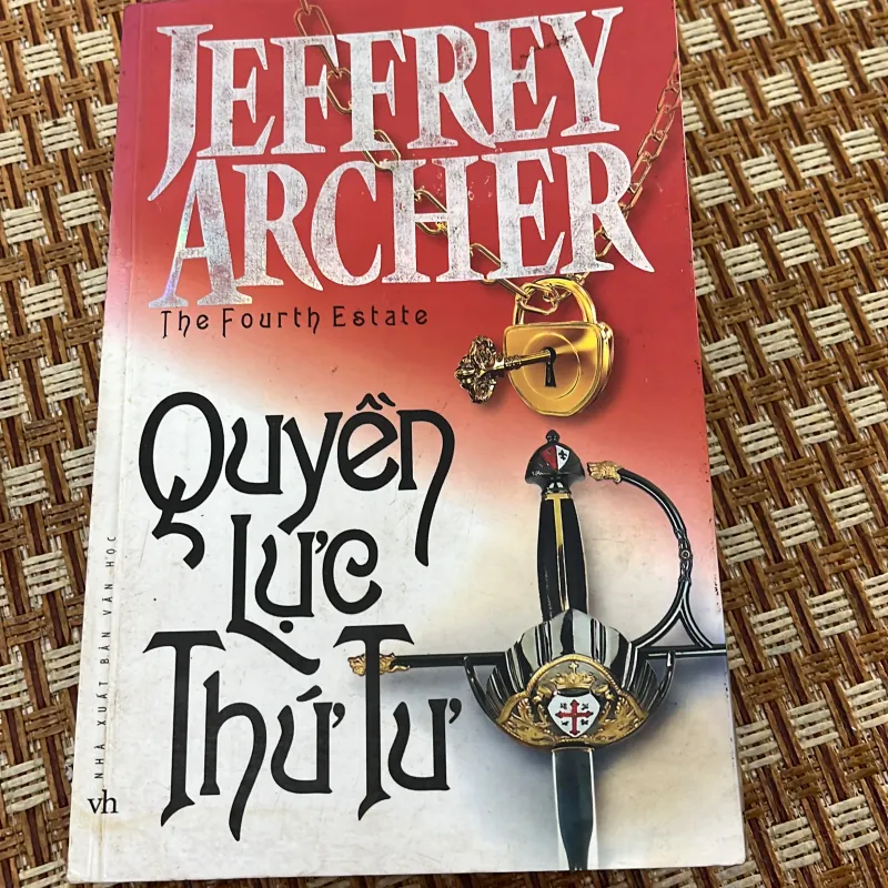 Tiểu thuyết quyền lực thứ tư 1017776