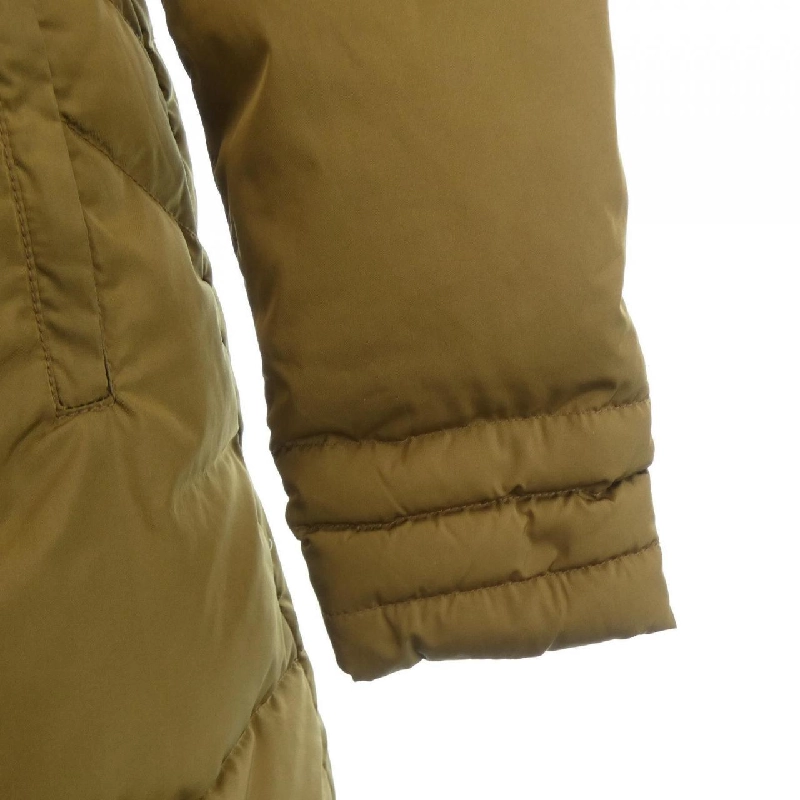 Áo khoác lông vũ MONCLER 642042