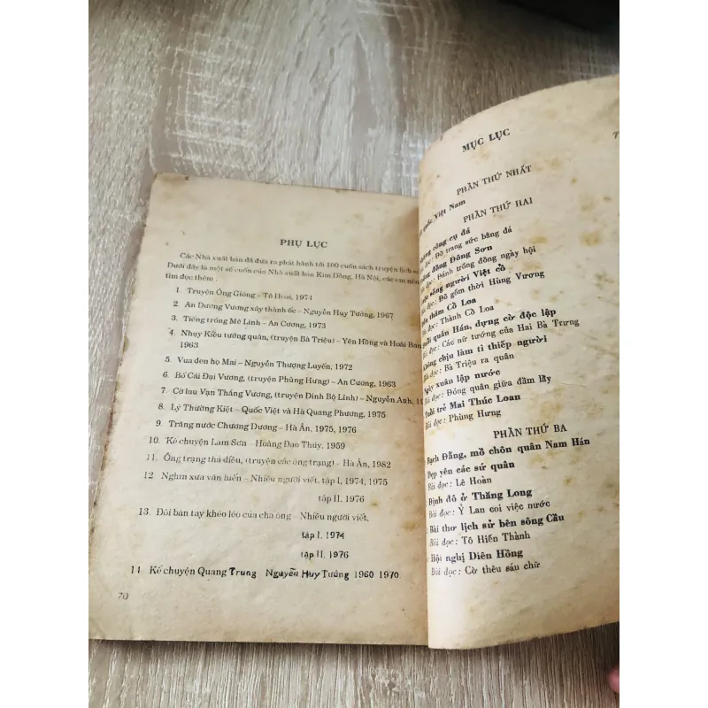 TRUYỆN KỂ LỊCH SỬ 4 1019078