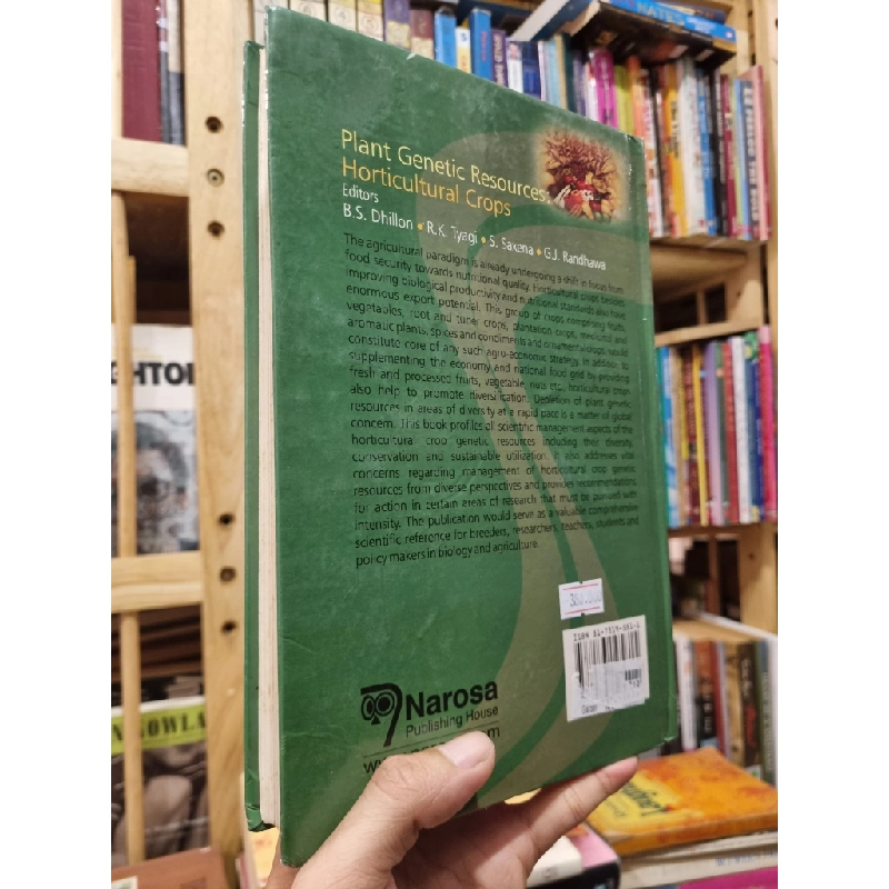 Plant Genetic Resources : Horticultural Crops (Editors : B.S. Dhillon, R.K. Tyagi, S. Saxena, G.J. Randhawa) 450149