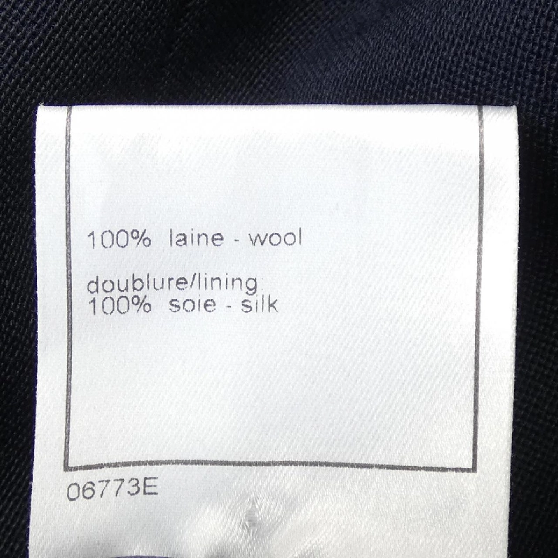 Áo khoác CHANEL P10300V04022 98P - Hàng hiệu Chính hãng 815391