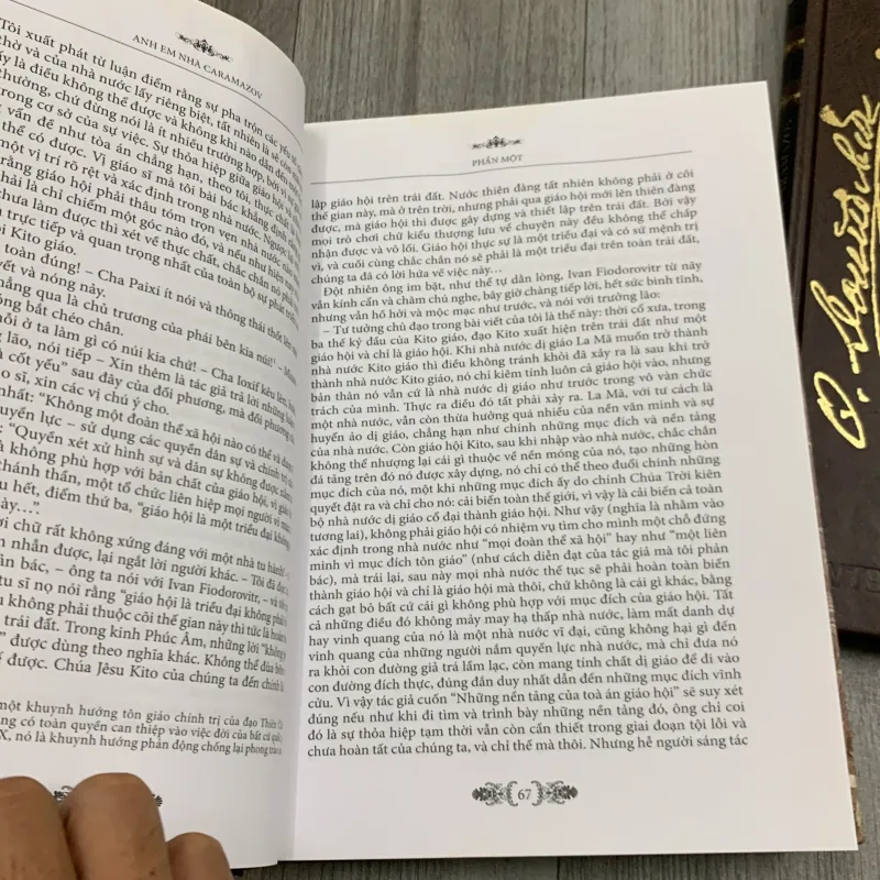 Anh em nhà caramazov - F M Dostoievshi. Bộ 2 tập. 4a1 756460