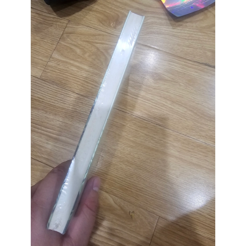 Tản văn bút ký BỎ QUA RẤT UỔNG - Lê Giang 454524