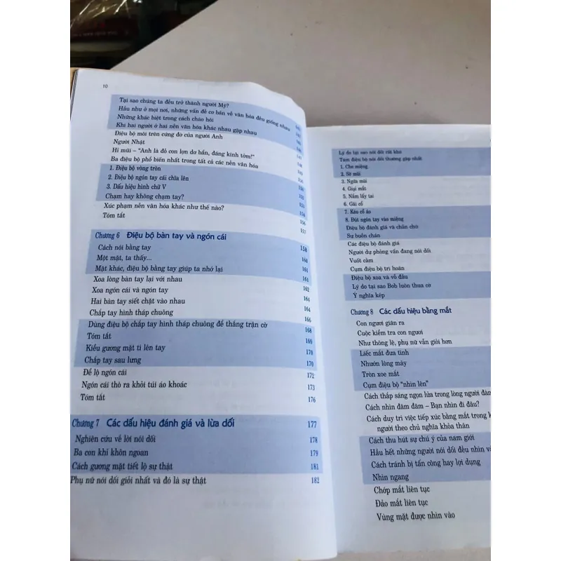 CUỐN SÁCH HOÀN HẢO VỀ NGÔN NGỮ CƠ THỂ  601933