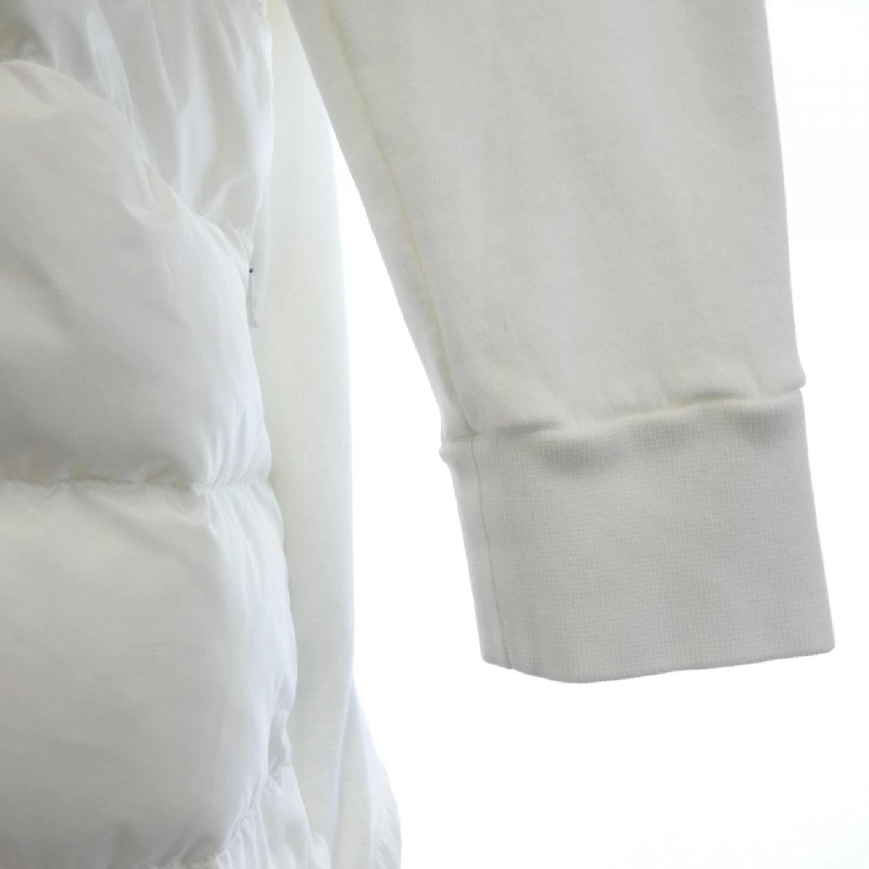 Áo khoác lông vũ MONCLER 638786