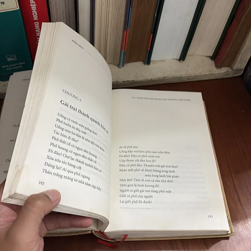 II Văn Học: Đi! Đây Việt Bắc! _ Cổng Tỉnh _ Người Người Lớp Lớp - Trần Dần - 2015 709132