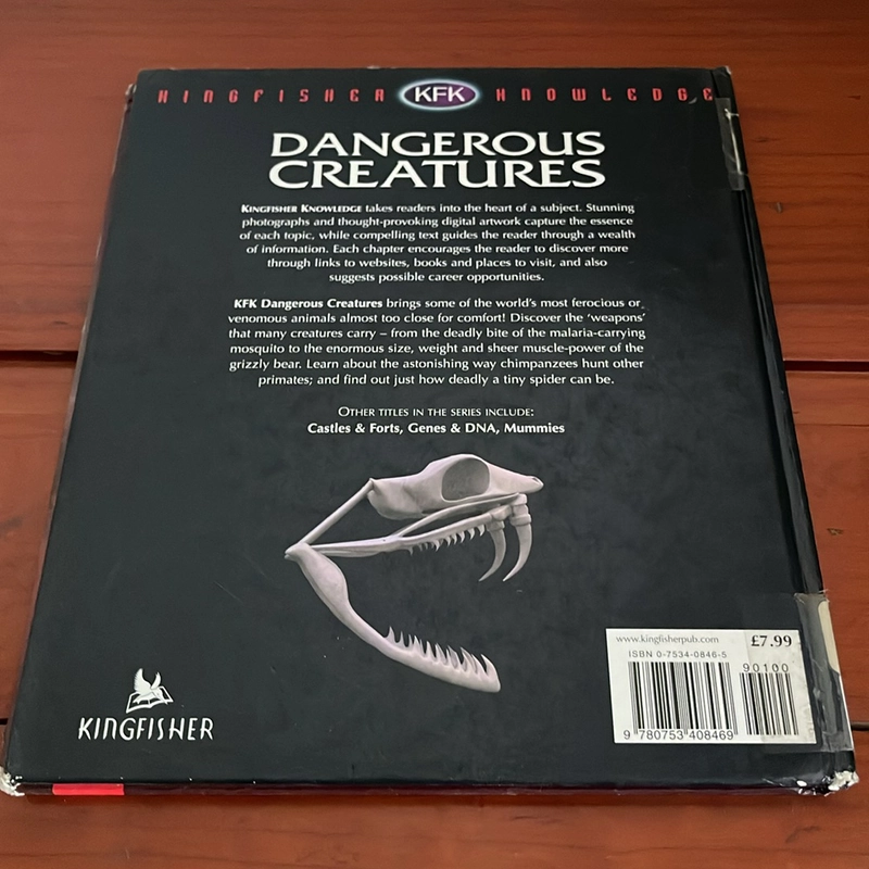 PICTURE BOOK Dangerous greatures 536945