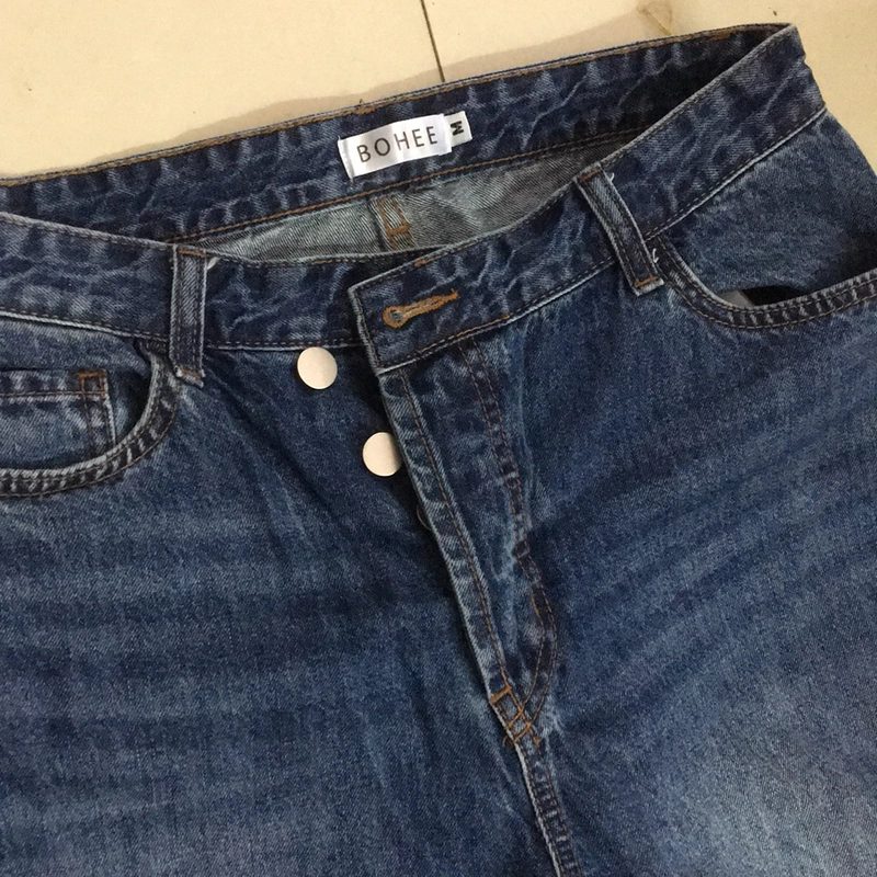 Quần bò Bohee ống rộng size M 518597