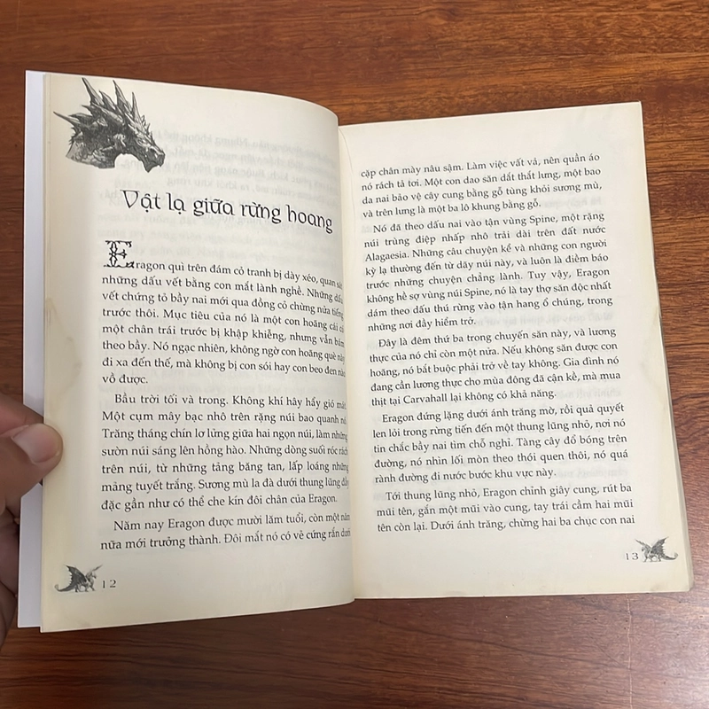 II Tựa sách: ERAGON _ Cậu Bé Cưỡi Rồng (Tập I) - CHRISTOPHER PAOLINI - 2010 497160