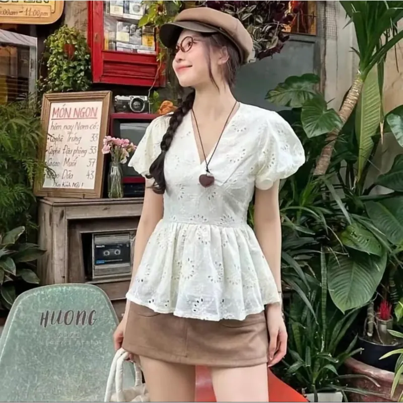 pass Áo Fiora tay phồng cổ V dáng xoè  1009500