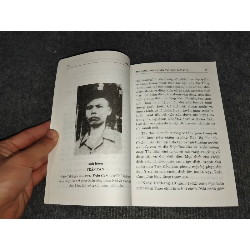 ANH HÙNG TRONG CHIẾN DỊCH ĐIỆN BIÊN PHỦ - LÊ HẢI TRIỀU 991138