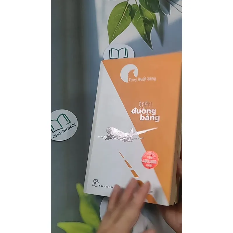 Trên đường băng - Tony Buổi Sáng 688509