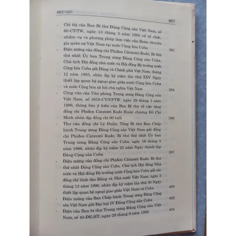 Sách: Việt Nam - Cuba 60 năm đồng hành  935358