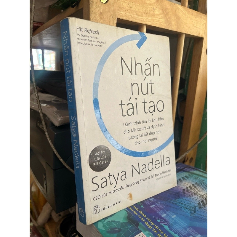 Nhấn nút tái tạo - Satya Nadella 541791