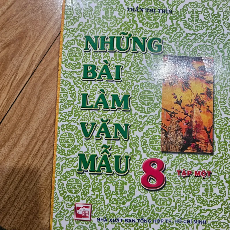 Những bài làm văn mẫu 8 tập 1 (vài trang bị rách ra)
20k 729834