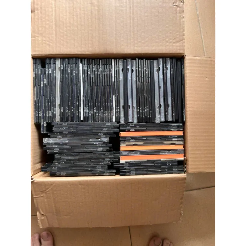 Đĩa DVD v CD 589905