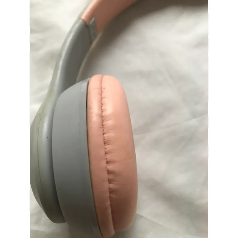 Tai nghe Tai Mèo đèn Led, không kèm cáp sạc 1032414