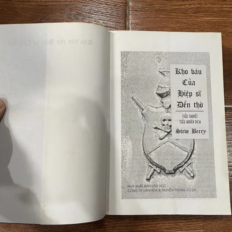 Kho báu hiệp sỹ đền thờ - Steve Berry (k4) 697305